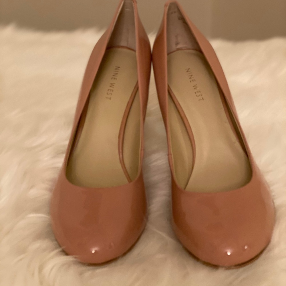 Brand New Mauve Pink Patent Leather Dress Pumps